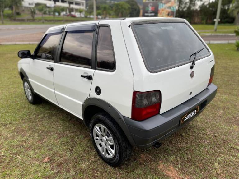 FIAT - UNO - 2013/2013 - Branca - R$ 30.900,00