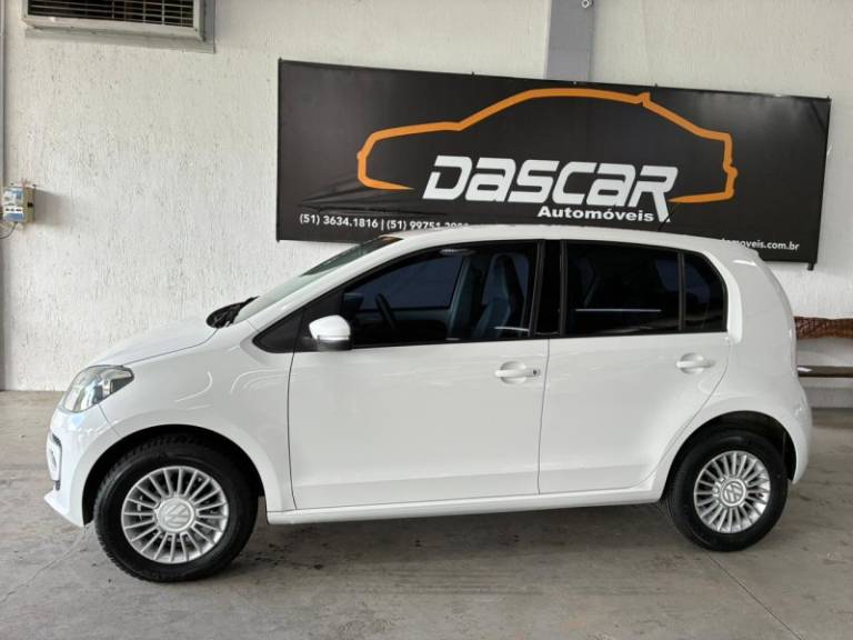 VOLKSWAGEN - UP - 2014/2015 - Branca - R$ 44.900,00