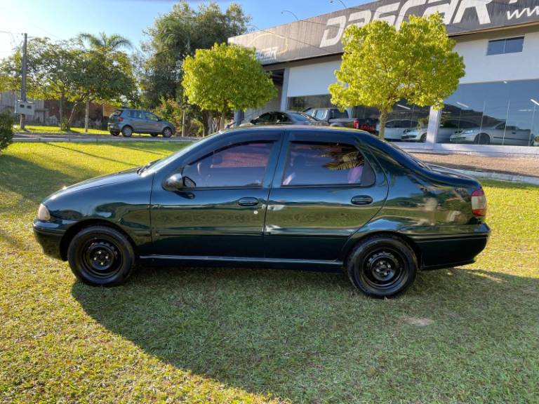 FIAT - SIENA - 1998/1999 - Verde - R$ 14.900,00