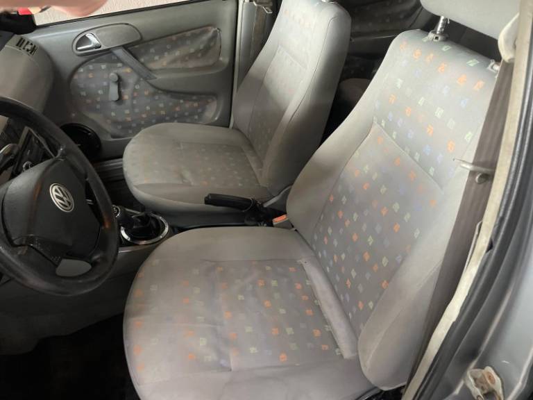VOLKSWAGEN - GOL - 2002/2002 - Cinza - R$ 16.900,00