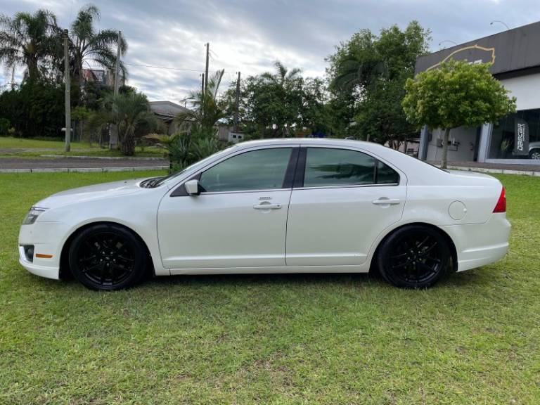 FORD - FUSION - 2011/2012 - Branca - R$ 49.900,00