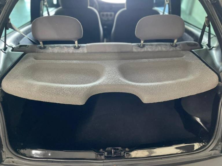 CHEVROLET - CELTA - 2002/2002 - Preta - R$ 19.900,00