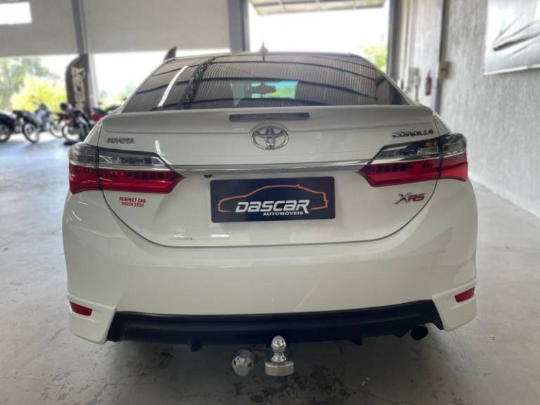 TOYOTA - COROLLA - 2018/2018 - Branca - R$ 107.900,00