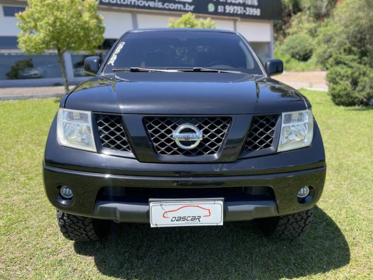 NISSAN - FRONTIER - 2009/2010 - Preta - R$ 102.900,00