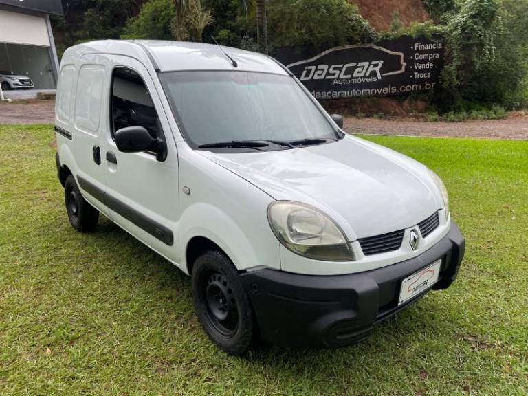 RENAULT - KANGOO - 2013/2013 - Branca - R$ 35.900,00