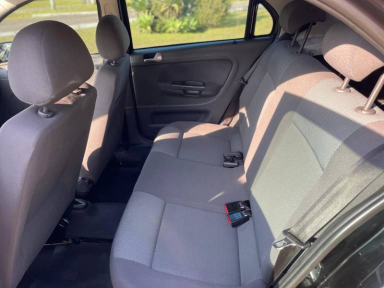 VOLKSWAGEN - GOL - 2010/2010 - Preta - R$ 28.900,00