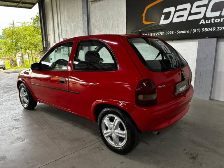 CHEVROLET - CORSA - 1999/1999 - Vermelha - R$ 15.900,00