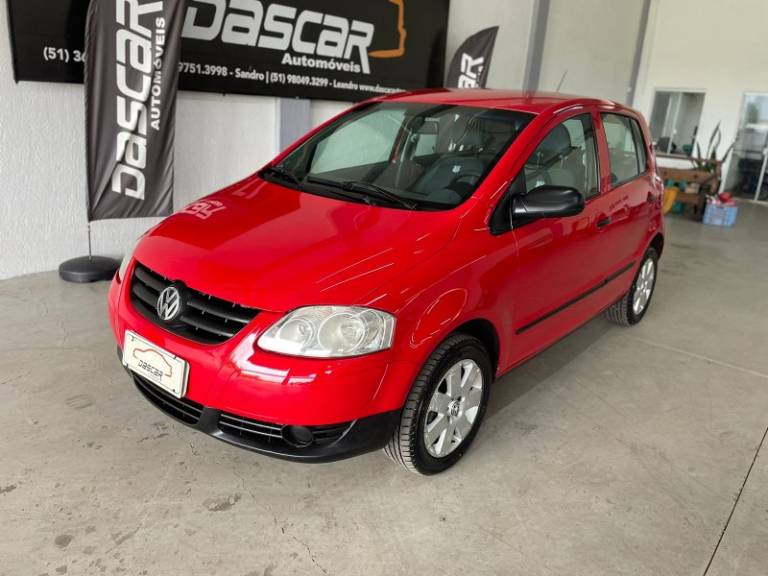 VOLKSWAGEN - FOX - 2009/2010 - Vermelha - R$ 35.900,00