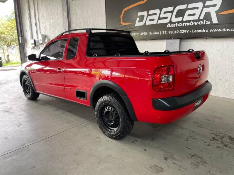 VOLKSWAGEN - SAVEIRO - 2013/2014 - Vermelha - R$ 51.900,00