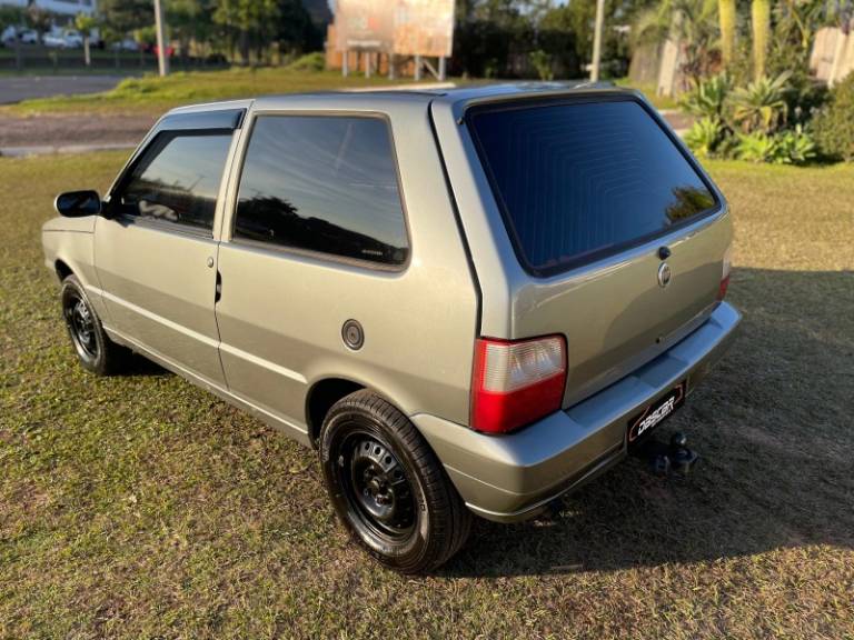FIAT - UNO - 2005/2006 - Cinza - R$ 17.900,00