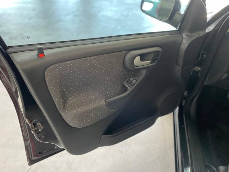 CHEVROLET - CORSA - 2009/2009 - Preta - R$ 33.900,00