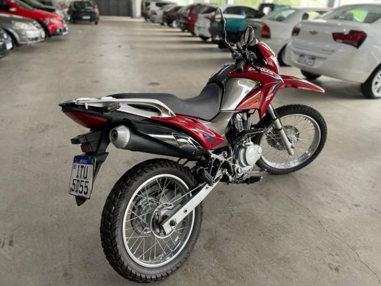 HONDA - NXR 150 - 2012/2013 - Vermelha - R$ 13.900,00