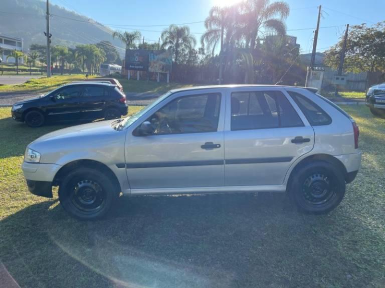 VOLKSWAGEN - GOL - 2008/2008 - Prata - R$ 18.900,00