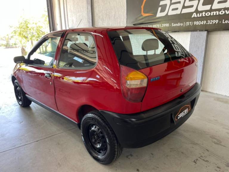 FIAT - PALIO - 2004/2005 - Vermelha - R$ 16.900,00