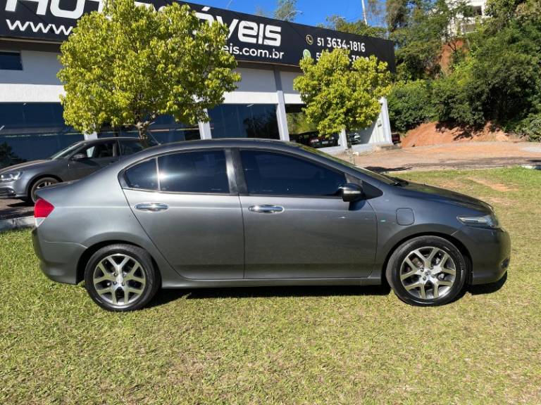 HONDA - CITY - 2010/2010 - Cinza - R$ 49.900,00