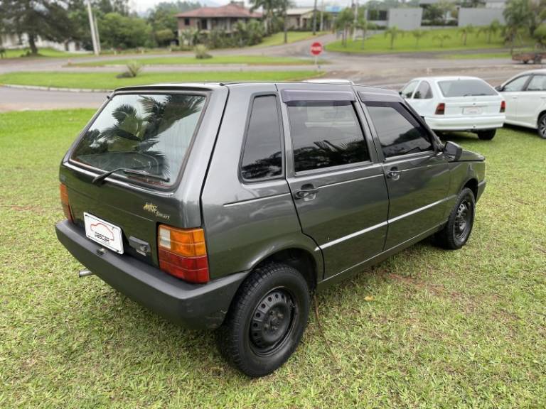 FIAT - UNO - 2001/2001 - Cinza - R$ 14.900,00