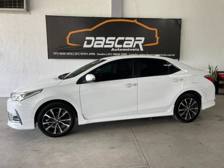 TOYOTA - COROLLA - 2018/2018 - Branca - R$ 107.900,00