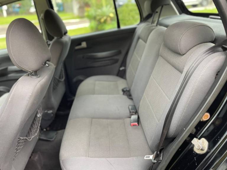 VOLKSWAGEN - CROSSFOX - 2008/2009 - Preta - R$ 36.900,00