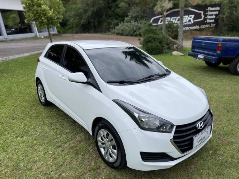 HYUNDAI - HB20 - 2015/2016 - Branca - R$ 55.900,00