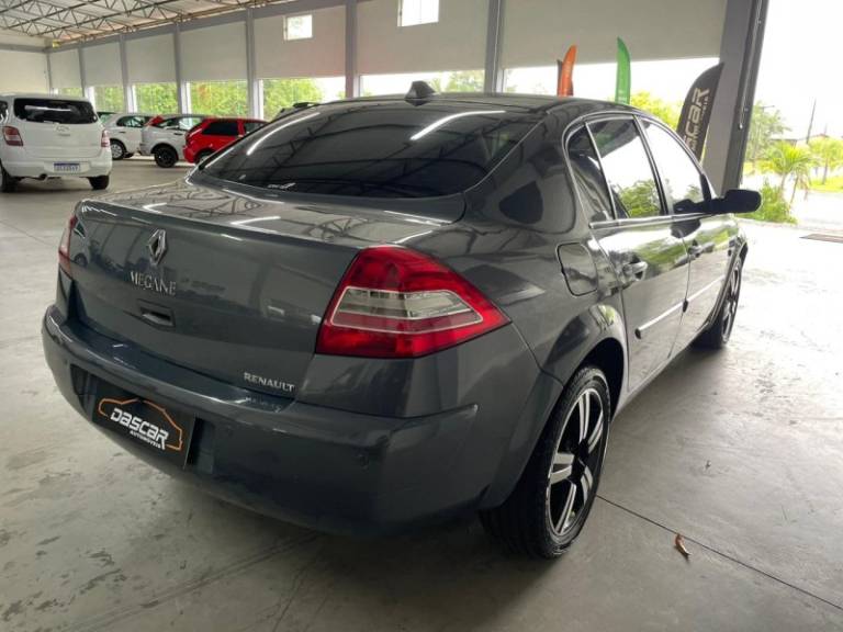 RENAULT - MÉGANE - 2009/2010 - Cinza - R$ 27.900,00