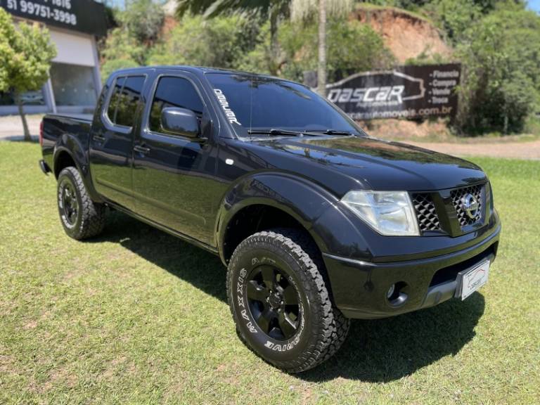 NISSAN - FRONTIER - 2009/2010 - Preta - R$ 102.900,00