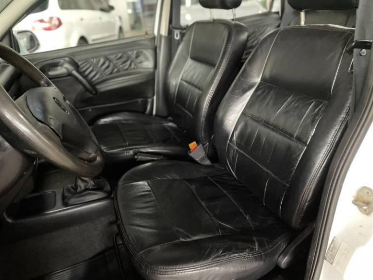 CHEVROLET - CORSA - 2002/2003 - Branca - R$ 23.900,00
