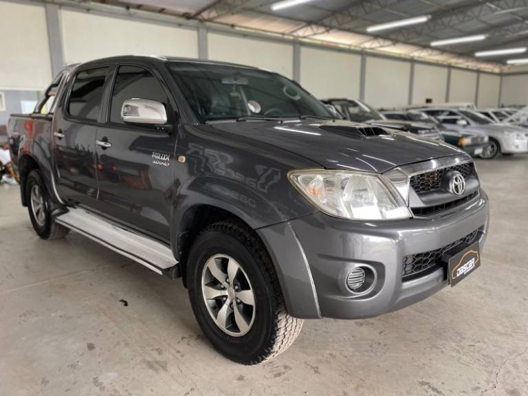 TOYOTA - HILUX - 2009/2009 - Cinza - R$ 105.900,00