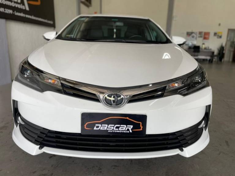 TOYOTA - COROLLA - 2018/2018 - Branca - R$ 107.900,00