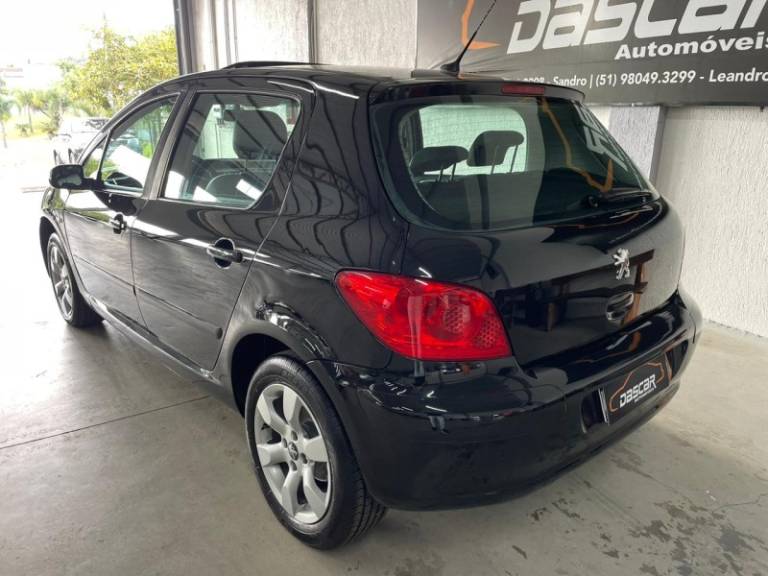 PEUGEOT - 307 - 2008/2009 - Preta - R$ 27.900,00