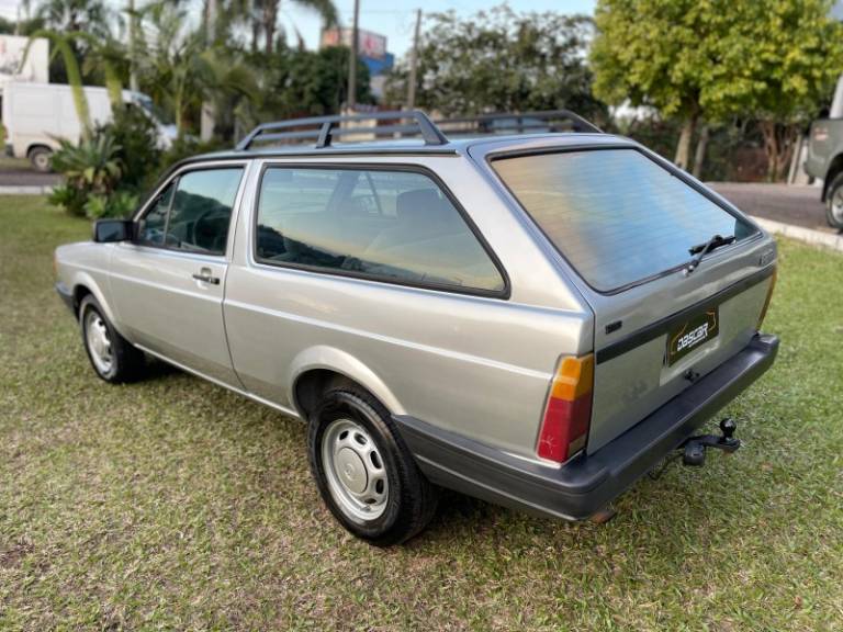 VOLKSWAGEN - PARATI - 1993/1993 - Prata - R$ 18.900,00