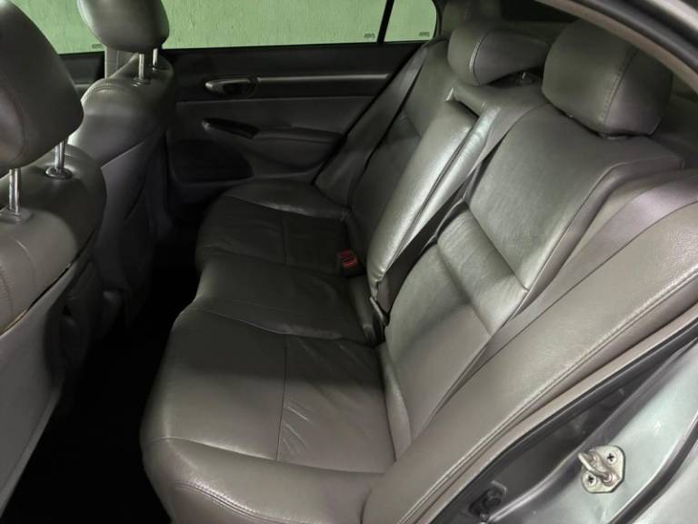 HONDA - CIVIC - 2008/2008 - Cinza - R$ 42.900,00