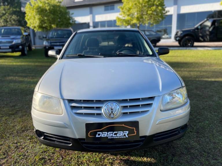 VOLKSWAGEN - GOL - 2008/2008 - Prata - R$ 18.900,00