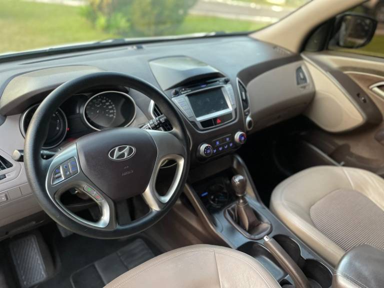 HYUNDAI - IX35 - 2011/2012 - Branca - R$ 65.900,00