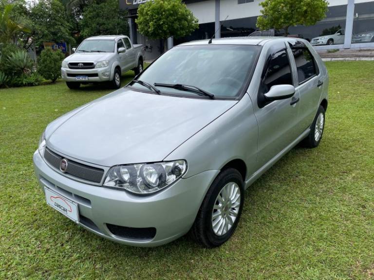 FIAT - PALIO - 2009/2010 - Prata - R$ 24.900,00