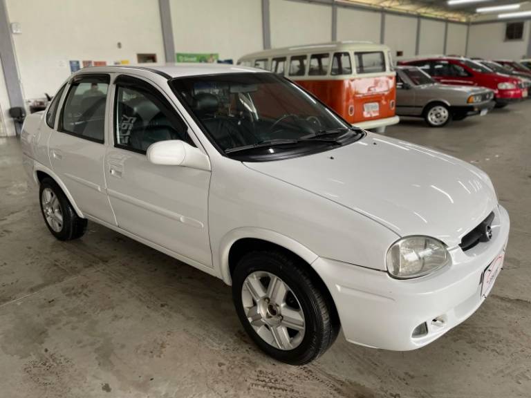 CHEVROLET - CORSA - 2002/2003 - Branca - R$ 21.900,00