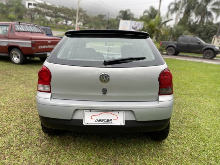 VOLKSWAGEN - GOL - 2007/2008 - Prata - R$ 27.900,00