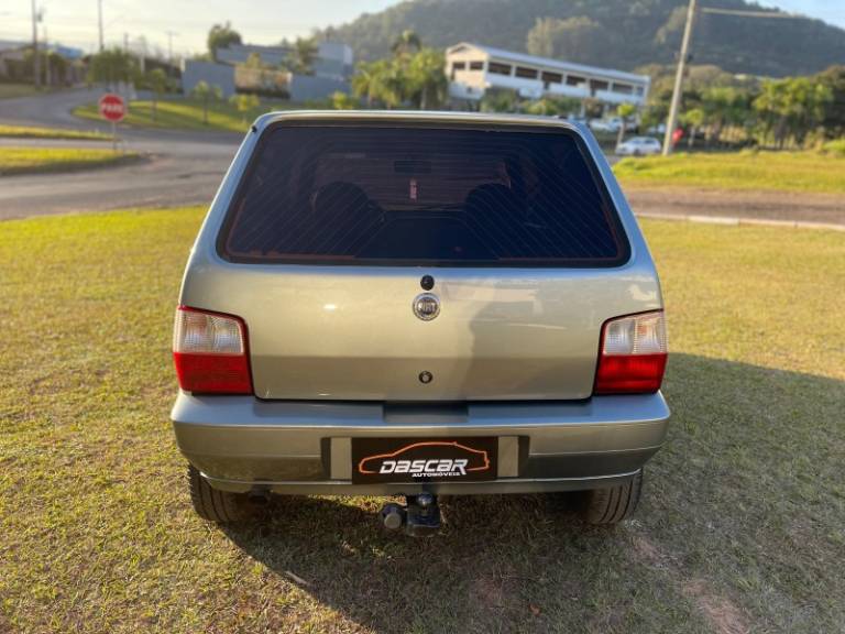 FIAT - UNO - 2005/2006 - Cinza - R$ 17.900,00