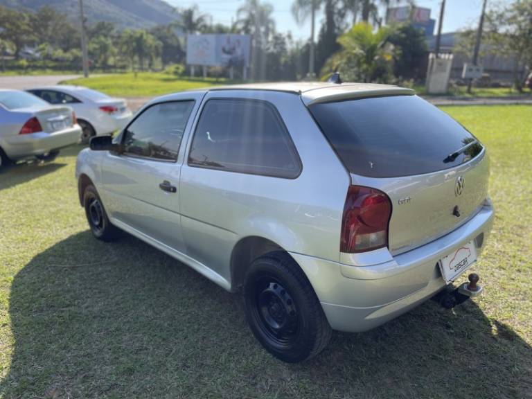 VOLKSWAGEN - GOL - 2012/2013 - Prata - R$ 28.900,00