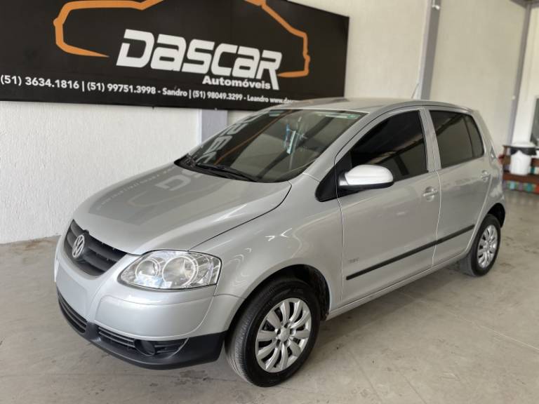 VOLKSWAGEN - FOX - 2008/2009 - Prata - R$ 30.900,00