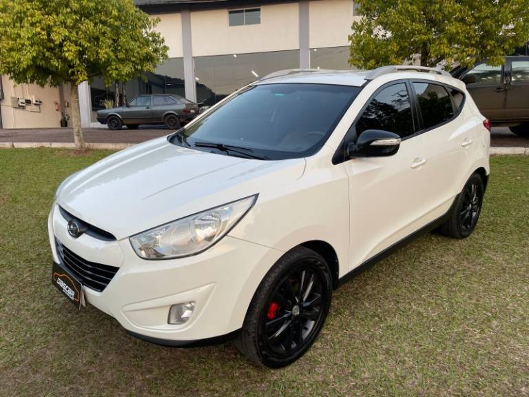 HYUNDAI - IX35 - 2011/2012 - Branca - R$ 65.900,00