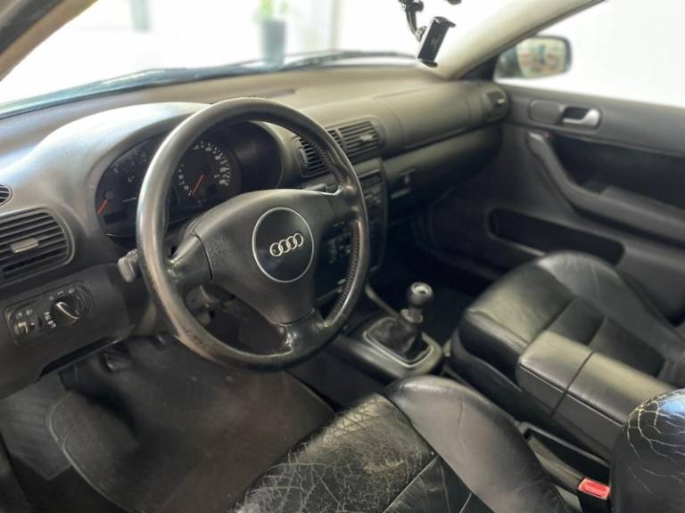 AUDI - A3 - 2003/2003 - Cinza - R$ 19.900,00