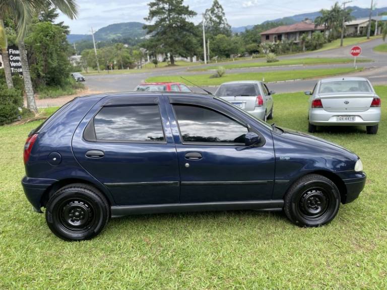 FIAT - PALIO - 1998/1997 - Azul - R$ 18.900,00