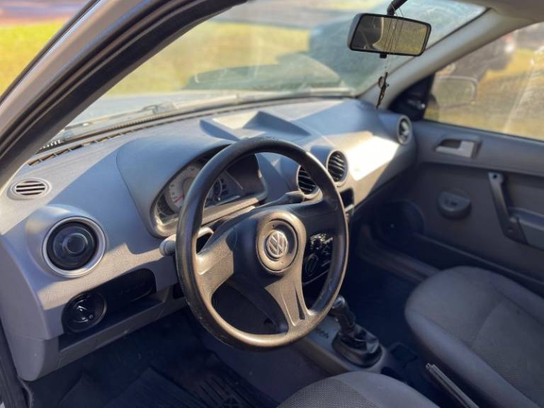 VOLKSWAGEN - GOL - 2008/2008 - Prata - R$ 18.900,00