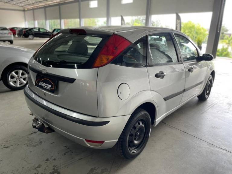 FORD - FOCUS - 2008/2008 - Prata - R$ 29.900,00