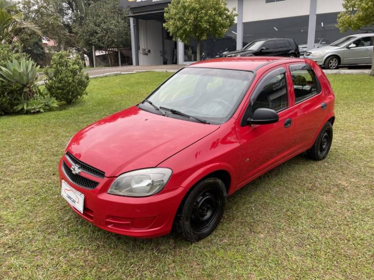 CHEVROLET - CELTA - 2011/2012 - Vermelha - R$ 26.900,00