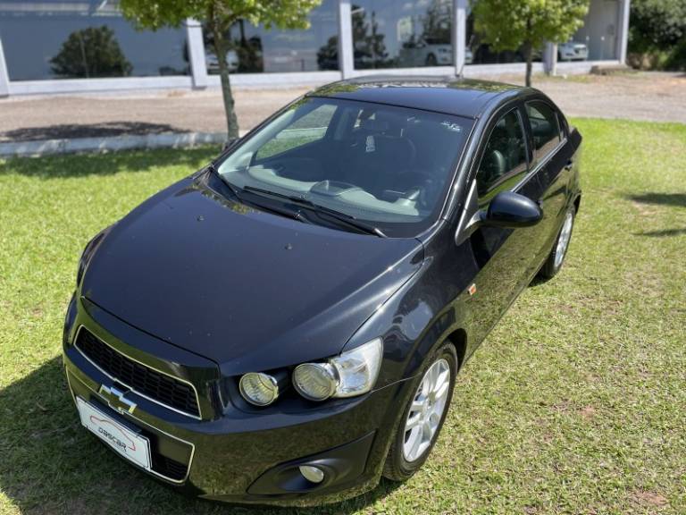 CHEVROLET - SONIC - 2013/2013 - Preta - R$ 39.900,00