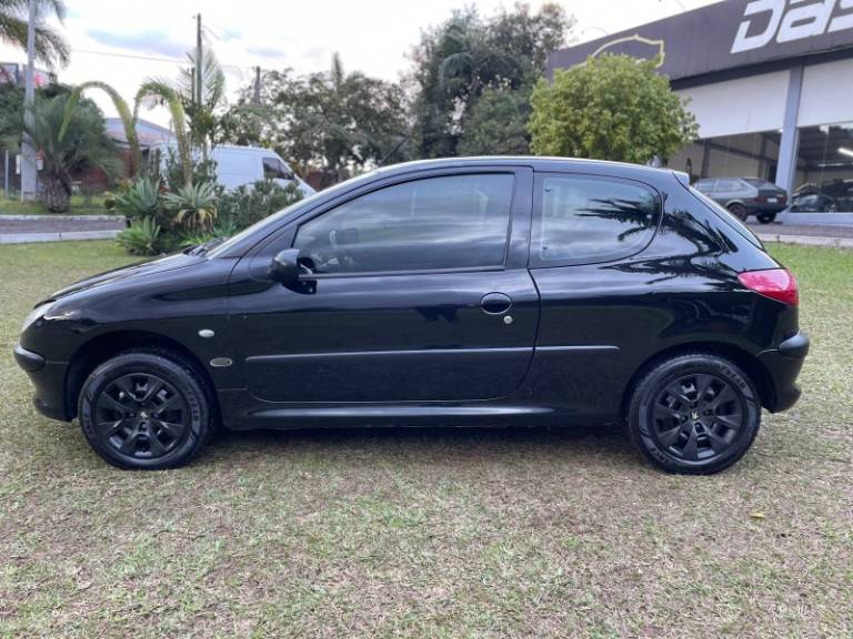 PEUGEOT - 206 - 2002/2002 - Preta - R$ 17.900,00