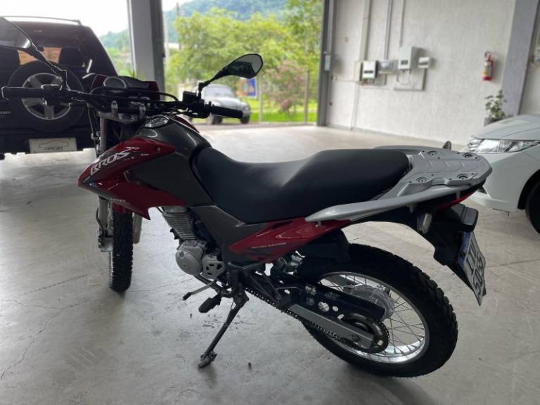 HONDA - NXR 150 - 2012/2013 - Vermelha - R$ 13.900,00