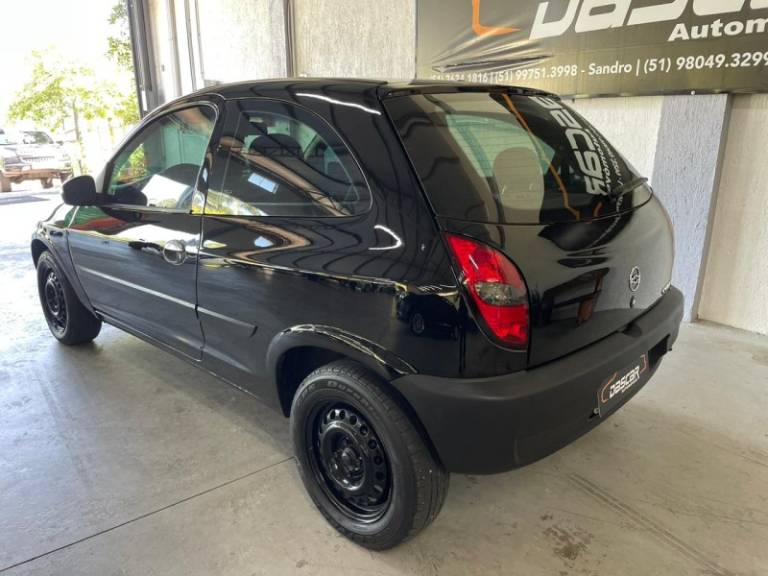 CHEVROLET - CELTA - 2002/2002 - Preta - R$ 19.900,00