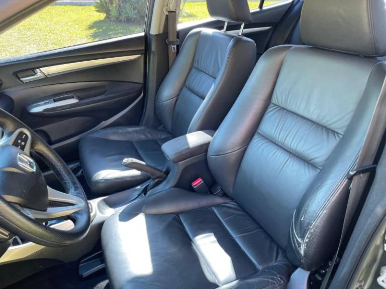 HONDA - CITY - 2010/2010 - Cinza - R$ 49.900,00